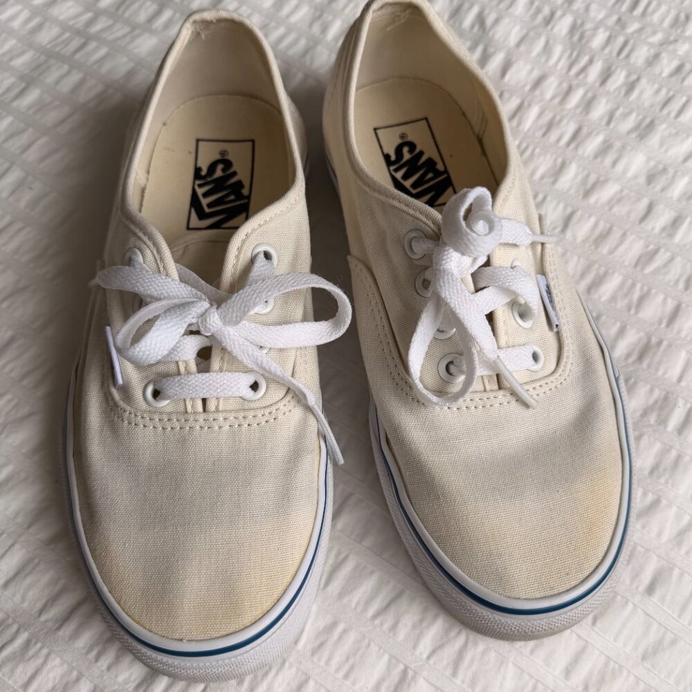 Vans The Authentic sneaker in antique white - Unisex